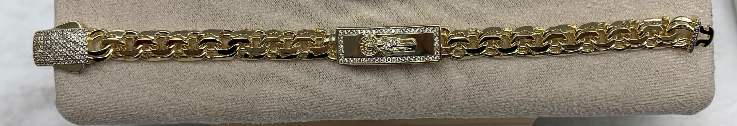 Gold Colored Chino Diamond Stimulate San Judas Bracelet