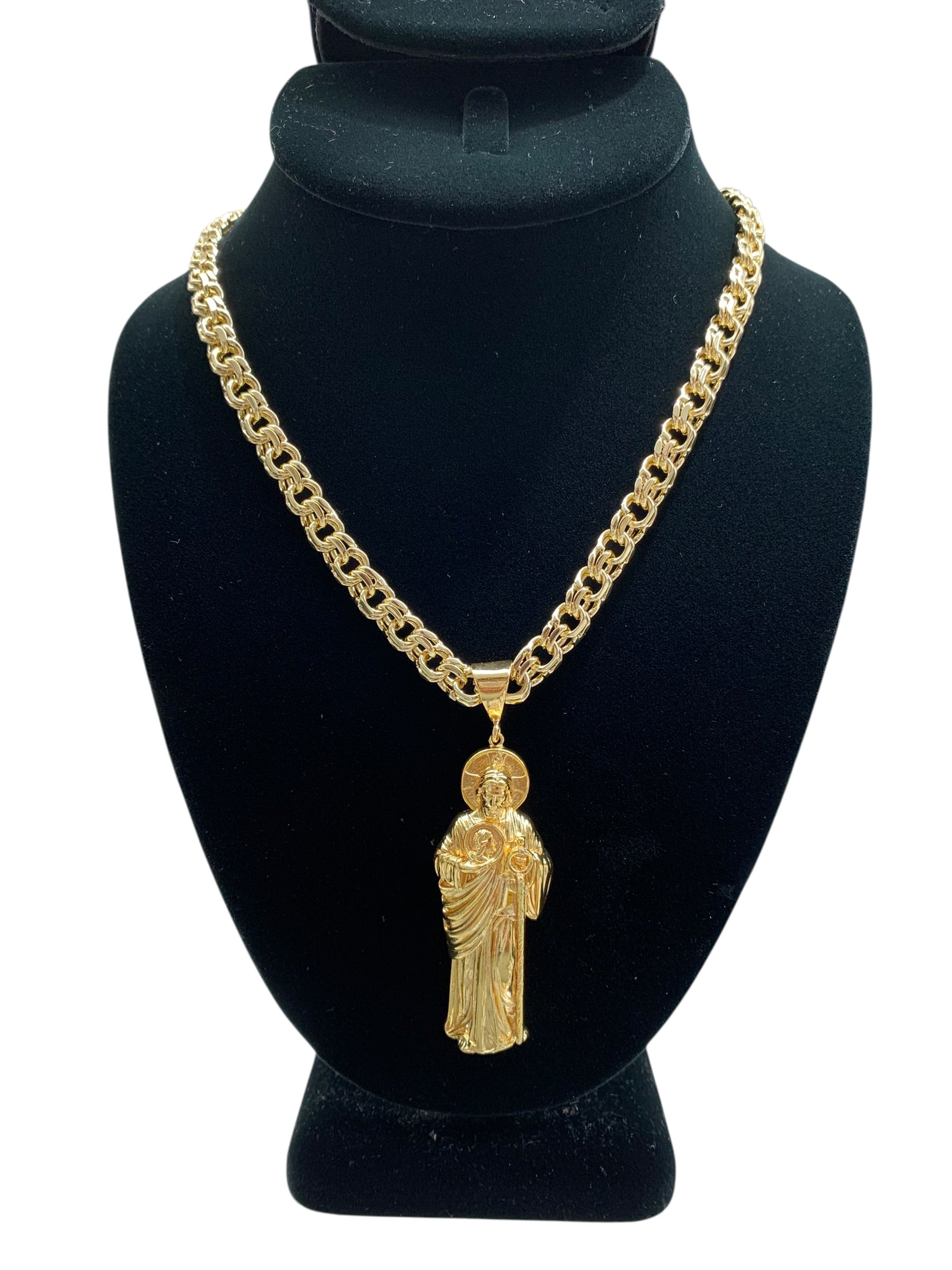 Gold Colored Chain With Pendant